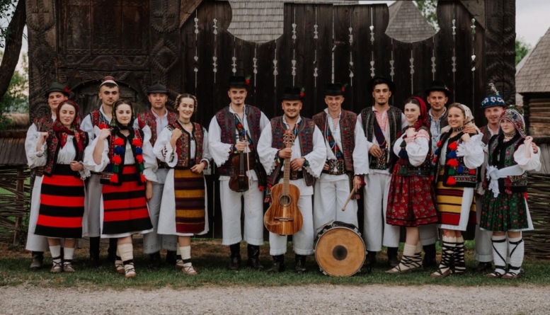 „Învârtita Fraților Chindriș” – omagiu adus Maramureșului autentic printr-un nou proiect muzical deosebit
