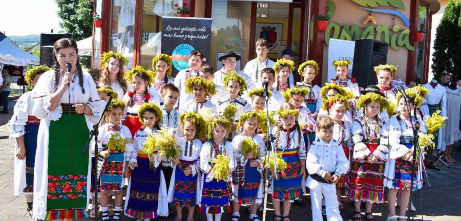 „Târgul de Sânziene” din Târgu Lăpuș a adus în prim-plan tradiția și meșteșugurile Țării Lăpușului