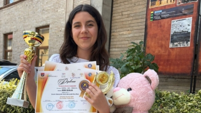 Giulia Rob, elevă a Școlii Gimnaziale „Vasile Alecsandri” Baia Mare, a primit Trofeul Genului Muzical la Festivalul „Ursulețul de Aur”