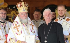 Părintele Alexandru Câmpeanu, fost paroh în Făureşti, distins cu Ordinul „Crucea Justinian Arhiepiscopul” – una dintre cele mai înalte distincții ale Episcopiei