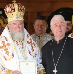 Părintele Alexandru Câmpeanu, fost paroh în Făureşti, distins cu Ordinul „Crucea Justinian Arhiepiscopul” – una dintre cele mai înalte distincții ale Episcopiei