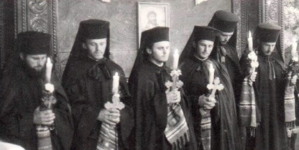 Se împlinesc 32 de ani de la tunderea în monahism a șase slujitori de seamă ai Bisericii; Cine sunt ei astăzi