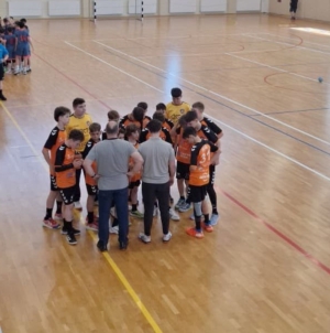 O victorie și un egal pentru echipele maramureșene în prima zi a turneului final al juniorilor 4