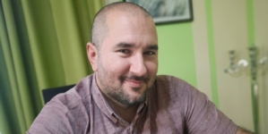 Scriitorul băimărean Flaviu Claudiu Mihali lansează volumele în versuri „Dezagregare” și „Cicatrici”, la Satu Mare