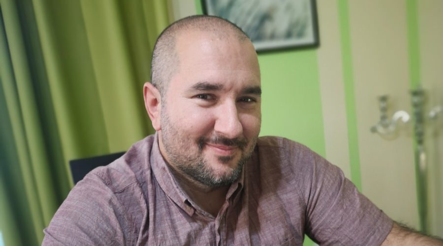Scriitorul băimărean Flaviu Claudiu Mihali lansează volumele în versuri „Dezagregare” și „Cicatrici”, la Satu Mare