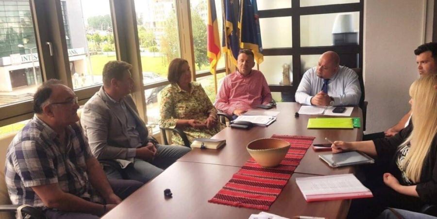 Locuitorii din zona platformei Agecom reclamă praf, zgomot și mirosuri. Autoritățile au dispus verificări și măsuri suplimentare