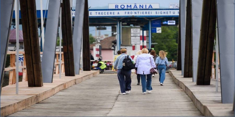 Veste bună, podul istoric de peste Tisa rămâne deschis pentru pietoni și urgențe