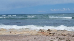 Atenționare pentru cei care merg la mare: bacterie periculoasă în apă. Ce trebuie să știi înainte de vacanță