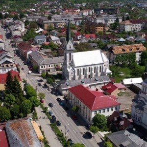 Conferință despre inteligența emoțională și concurs de costume populare la Vișeu de Sus