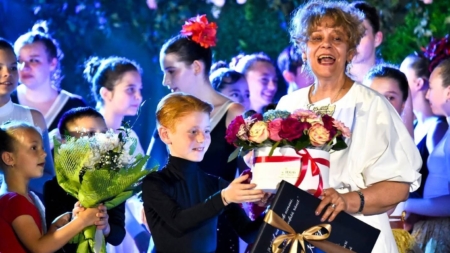 După 40 de ani la catedră, Cristina Kővy a fost omagiată într-un spectacol plin de emoție