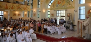 Parohia „Sfânta Maria” din Baia Mare a celebrat Prima Sfântă Împărtășanie