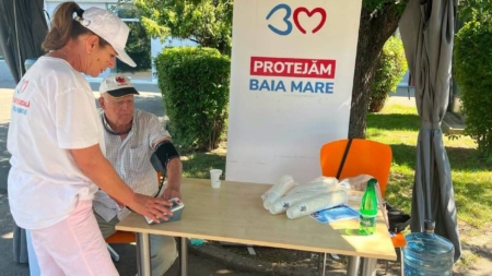 Caniculă în Baia Mare: puncte de hidratare funcționale între orele 11:00–17:00