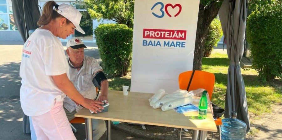 Caniculă în Baia Mare: puncte de hidratare funcționale între orele 11:00–17:00