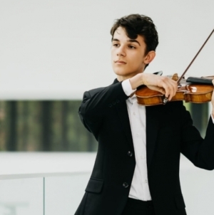 Alexandru Sabo, elev al Colegiului de Arte Baia Mare, selectat în Orchestra Junior a României după o audiție națională