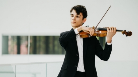 Alexandru Sabo, elev al Colegiului de Arte Baia Mare, selectat în Orchestra Junior a României după o audiție națională