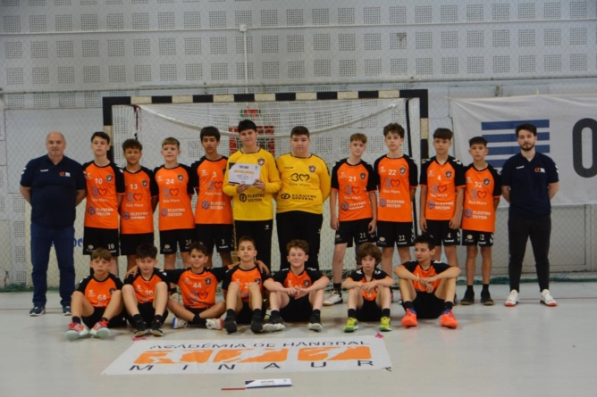 Juniorii 4 de la Academia de Handbal Minaur, locul 4 la turneul final