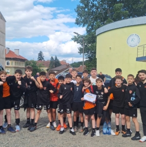 Juniorii 4 de la Academia de Handbal Minaur s-au calificat în semifinalele turneului final