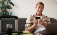 Seri de divertisment acasă: platformele online tot mai populare printre români