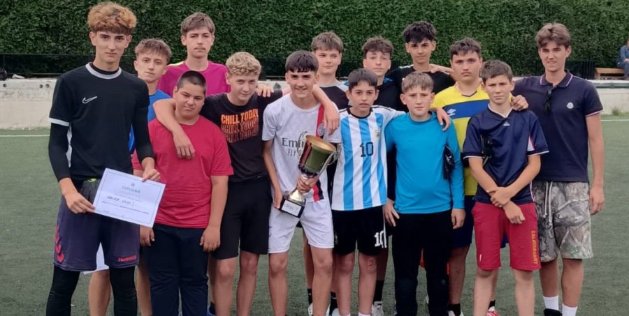 Campioni într-un turneu pentru o cauză nobilă