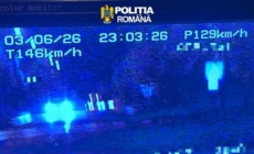Prinși conducând prin localitate cu 146 și 140 km/h
