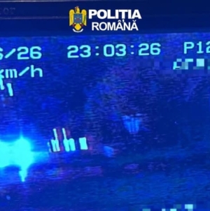 Prinși conducând prin localitate cu 146 și 140 km/h