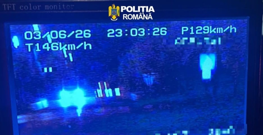 Prinși conducând prin localitate cu 146 și 140 km/h