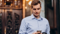 Divertisment digital fără costuri: ce opțiuni gratuite descoperă tot mai mulți români
