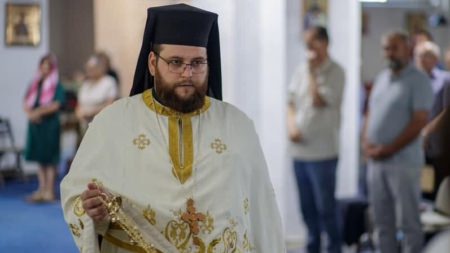 Părintele Protosinghel Serafim Bilț va participa la Taina Sfântului Maslu de la Dobricu Lăpușului