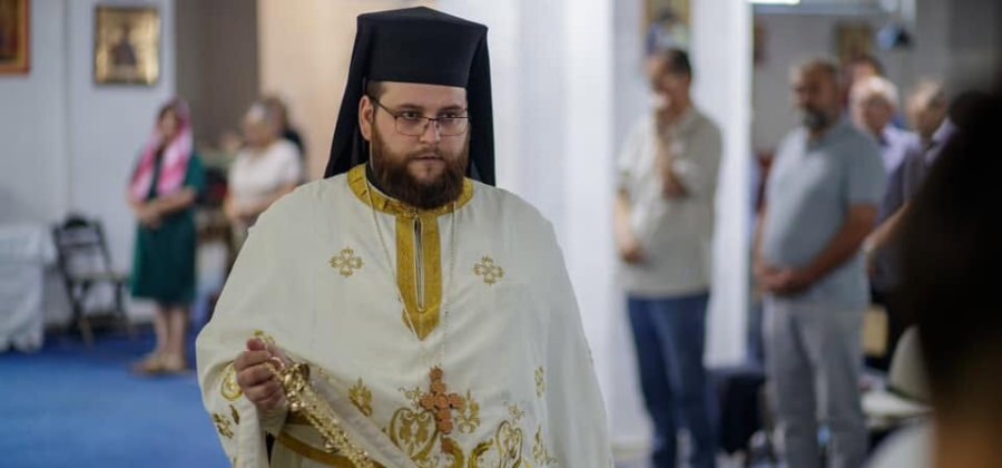 Părintele Protosinghel Serafim Bilț va participa la Taina Sfântului Maslu de la Dobricu Lăpușului