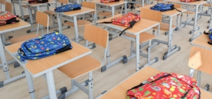 Proiectul „Primul ghiozdan” continuă și în anul școlar 2026–2027; Aproape 2.500 de elevi din Maramureș vor primi rechizite gratuite