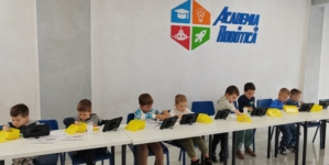De la robot la operă de artă: Academia de Robotică Baia Mare organizează activități de vacanță pentru copii