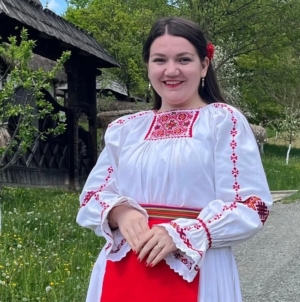 Muzeograf Gabriela Filip își sărbătorește ziua de naștere