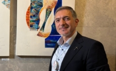 Preotul, scriitorul și artistul vizual Vasile Trif lansează un nou volum de poezie la Baia Mare