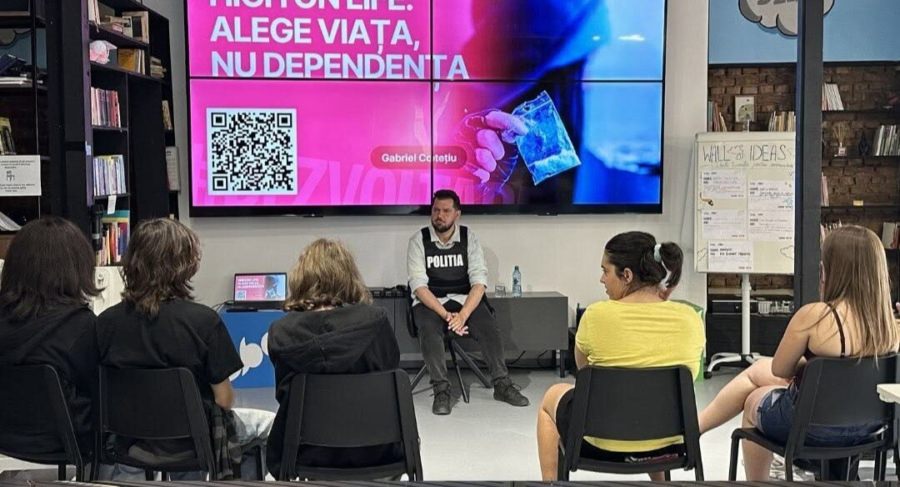 Întâlnire de dialog pentru tineri la Zbor Hub Baia Mare: Prevenirea și combaterea traficului de persoane