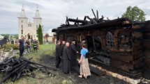 Delegație Eparhială la Parohia Posta, în urma incendiului devastator care a distrus biserica de lemn monument istoric