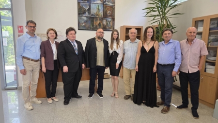 Doctoranzii Ingrid Orosz și Anton Mihiș au susținut cu succes tezele de doctorat la Facultatea de Litere din Baia Mare
