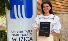 Îndrăgita artistă Maria Mihali continuă drumul spre performanța academică: a fost admisă la master în Muzicologie
