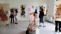 Grafică, textile și ceramică: Absolvenții Colegiului de Arte Baia Mare au vernisat expoziția lucrărilor de atestat la Colonia Pictorilor