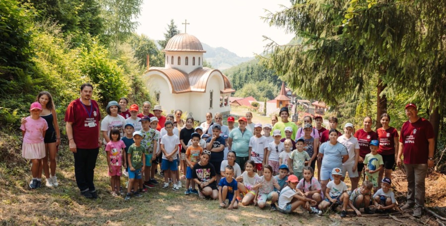 Mănăstirea Chiuzbaia găzduiește o nouă serie de tabere pentru copiii și tinerii din Protopopiatul Ortodox Baia Mare
