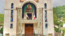 Biserica Ortodoxă „Sfânta Ana” din Ferneziu își serbează hramul