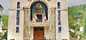 Biserica Ortodoxă „Sfânta Ana” din Ferneziu își serbează hramul
