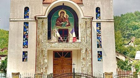 Biserica Ortodoxă „Sfânta Ana” din Ferneziu își serbează hramul