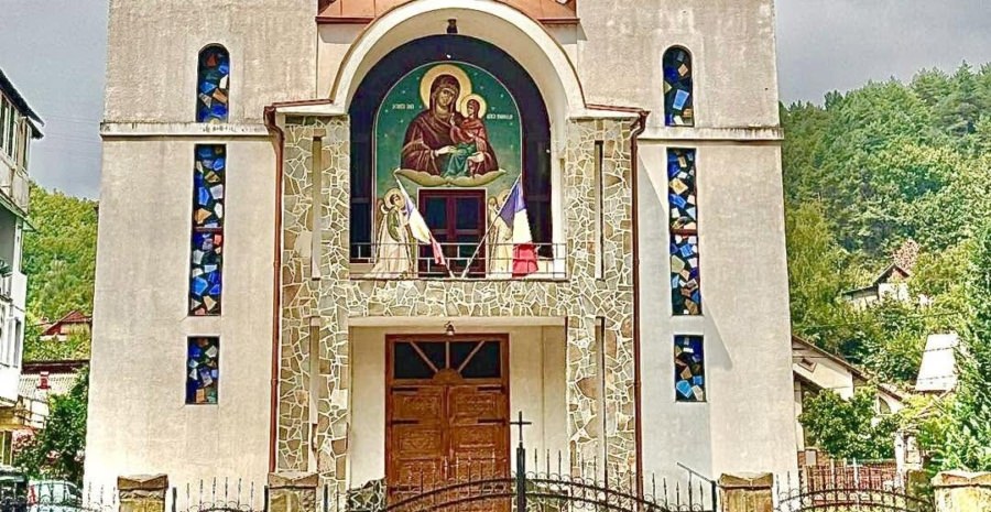 Biserica Ortodoxă „Sfânta Ana” din Ferneziu își serbează hramul
