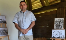 Expoziția „Amintiri din sat”, semnată de Horațiu Crișan, vernisată la Muzeul Maramureșan din Sighetu Marmației