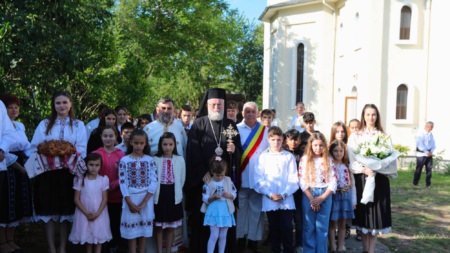 PS Părinte Iustin s-a aflat în mijlocul credincioșilor din Bicaz