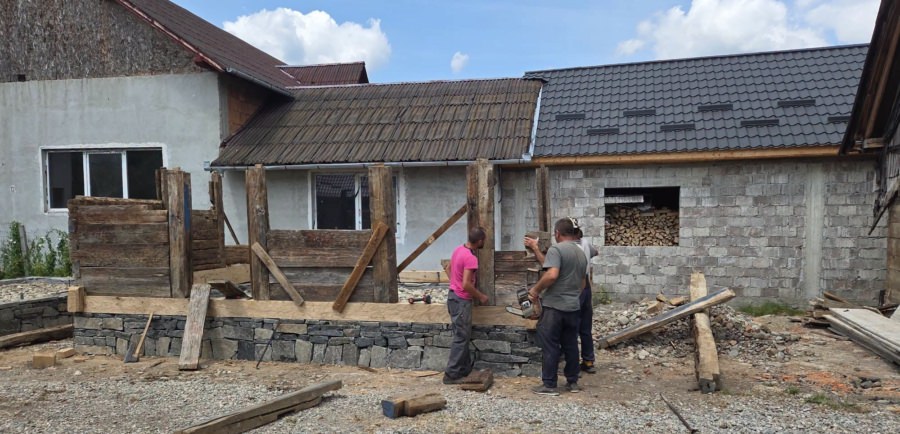 Au început lucrările de restaurare la Casa Memorială „Stan Ioan Pătraș” din Săpânța