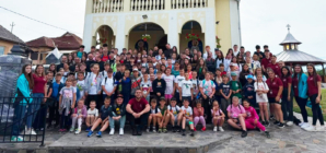 Caravana Tinerilor Creștini Ortodocși continuă în Maramureș și adună sute de tineri în jurul credinței și prieteniei