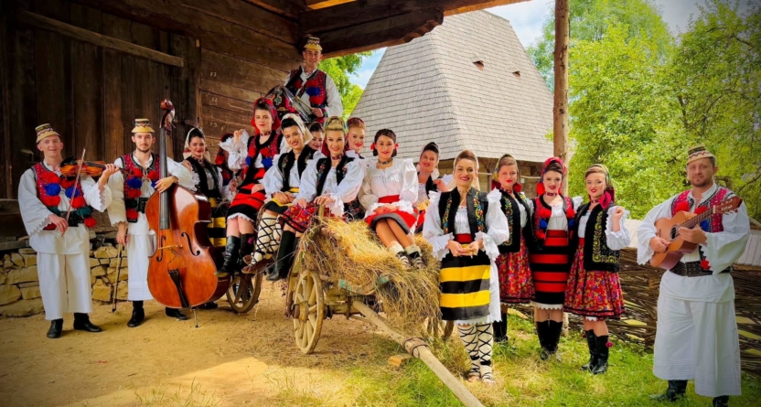 Andreea Ghițiu a lansat un „Colaj din Maramureș”, proiect dedicat folclorului autentic și frumuseții Maramureșului Voievodal