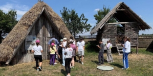 „De-a Arheologia”: călătorie în lumea ceramicii pentru copiii din Sighetu Marmației