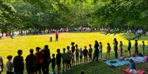 Caravana Tinerilor Creștini Ortodocși aduce bucurie și comuniune în parohiile maramureșene